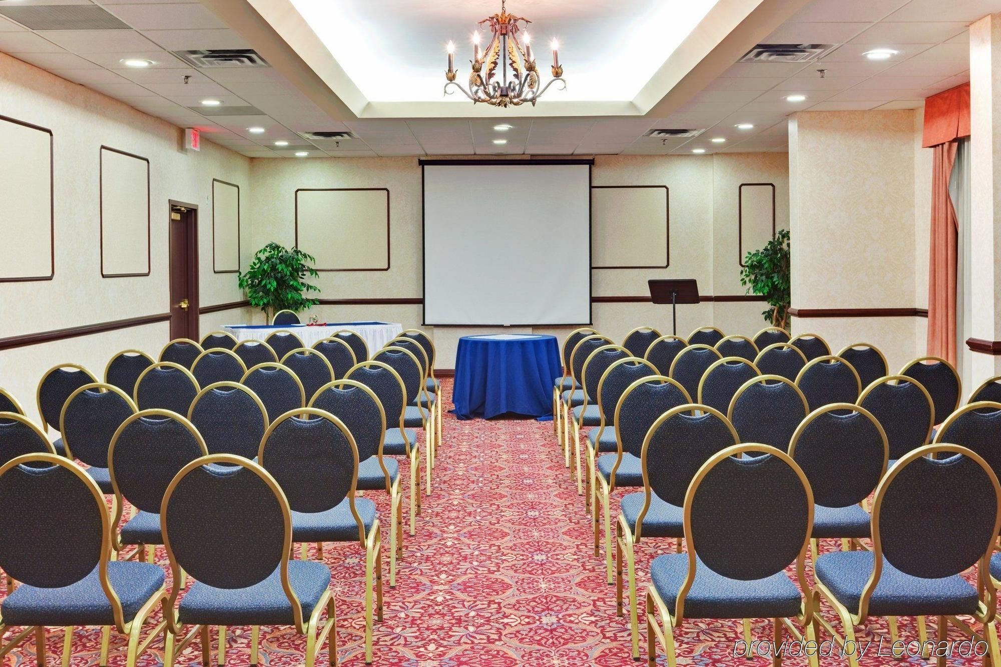 Hotel & West - Meadowvale By Ihg 4*