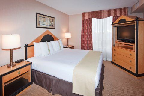 & West - Meadowvale By Ihg Hotel 4*