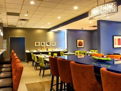& West - Meadowvale By Ihg